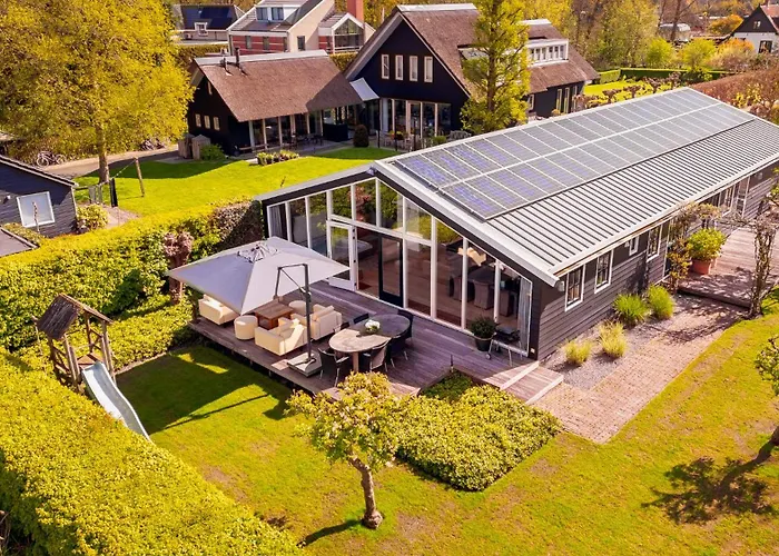 Dom wakacyjny House *